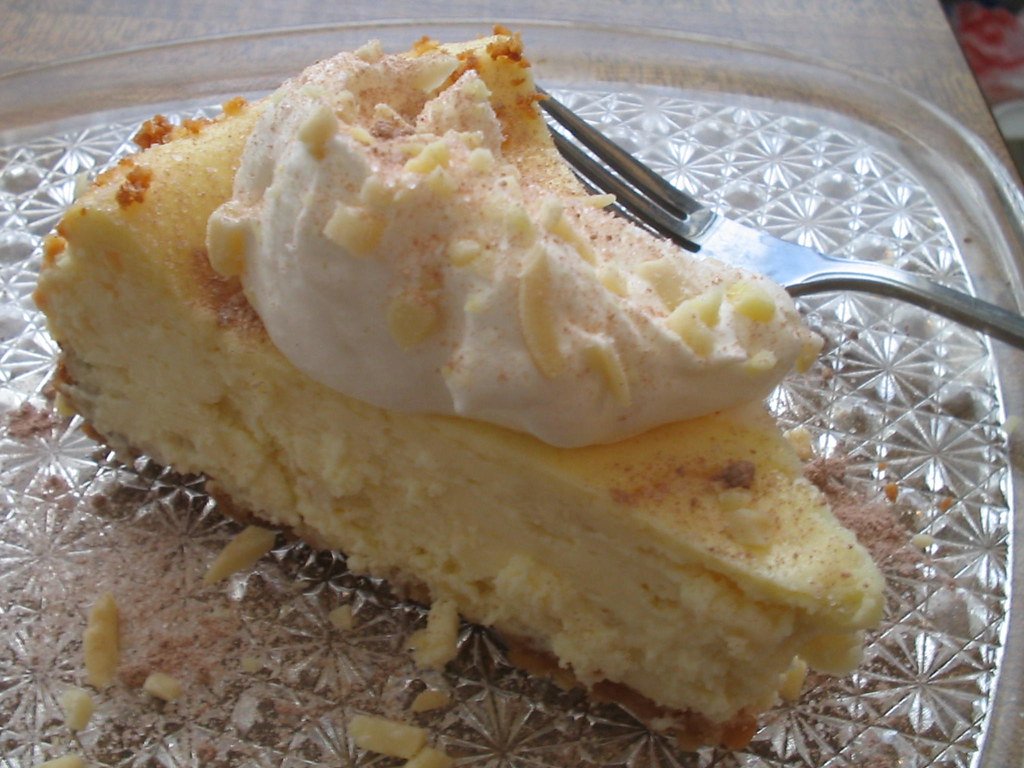 Cheesecake Dışarıda Kaç Saat Kalabilir? için temsili fırın ve pastane görseli